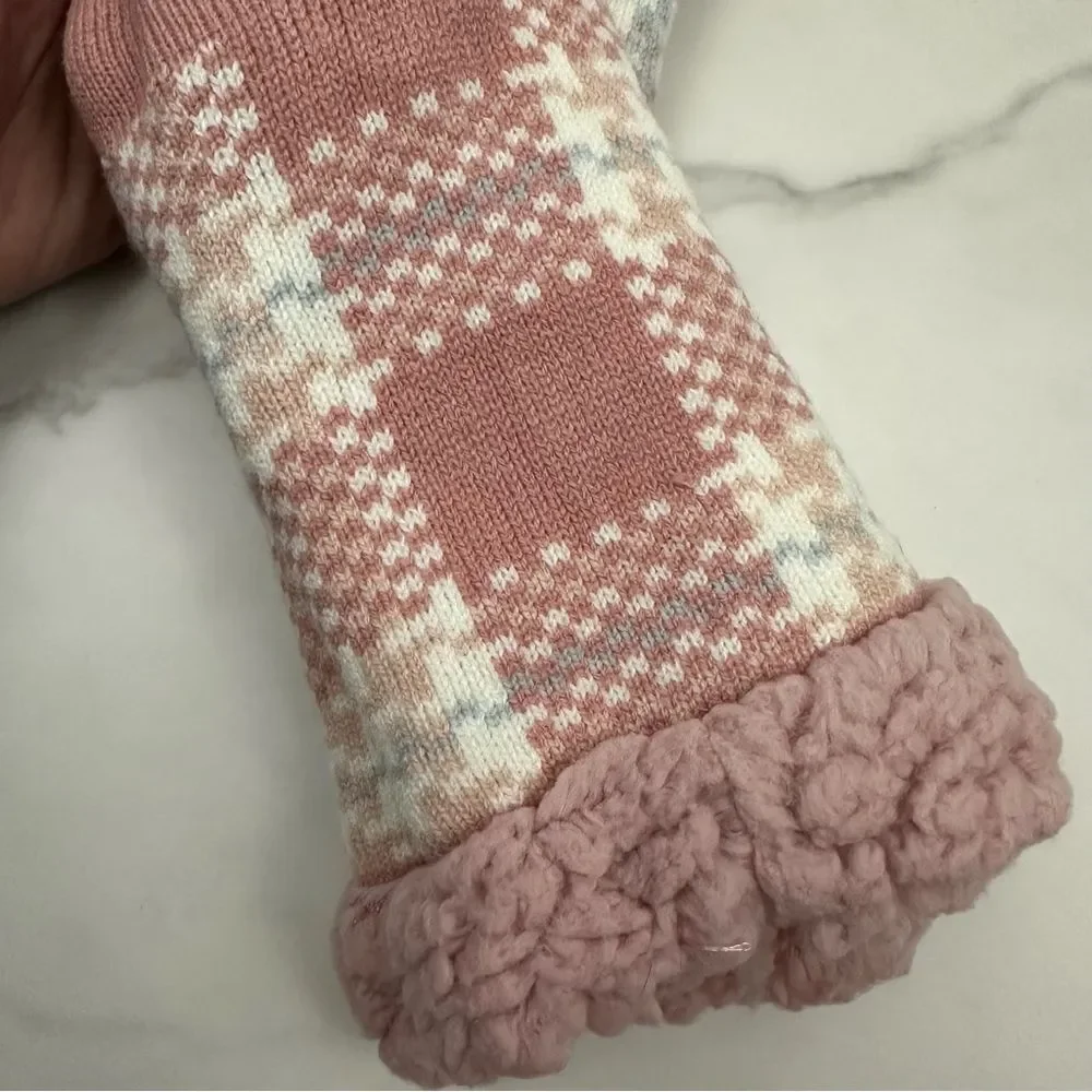 Muk Luks Pink Plaid Print Fluffy Cozy Cabin Flannel Socks NWT Size Small/Medium